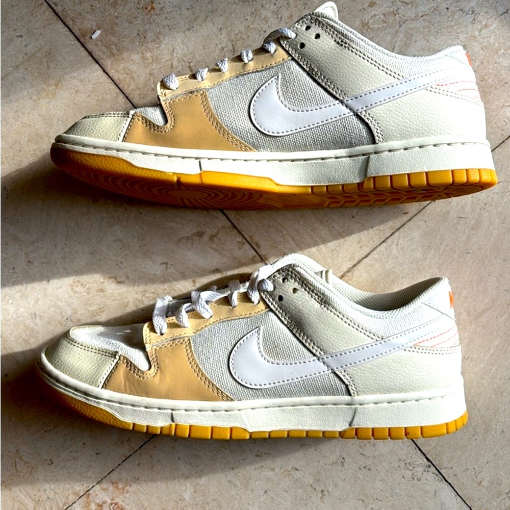 Dunk Low SE “ If lost return to” dunks